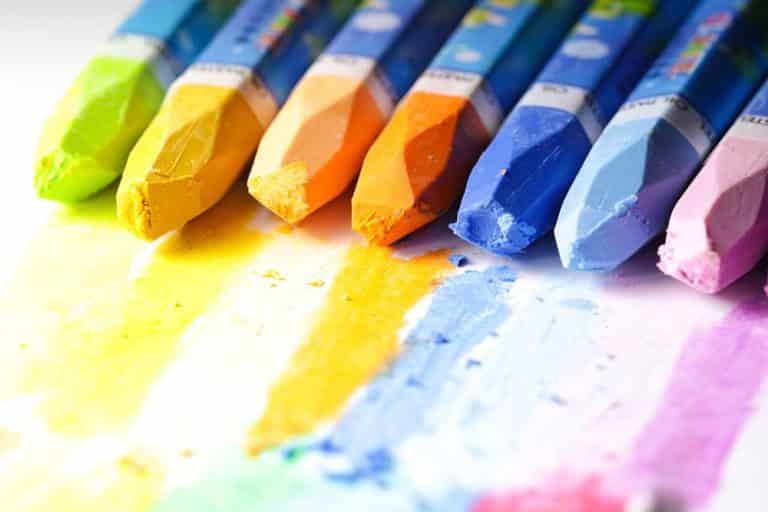 Soft Pastels Vs. Oil Pastels: See How They Are Completely Different